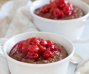 Slow Cooker Chocolate Cherry Steel Cut Oatmeal